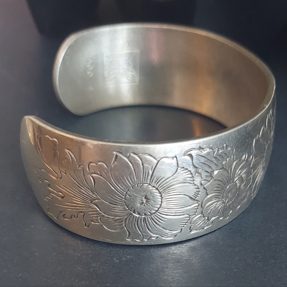 Kirk Pewter Daisy Vintage Cuff Bracelet Signed and Titled "Daisy"